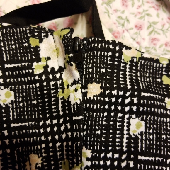 Hearts & Roses Vintage Style Dress - Picture 5 of 5